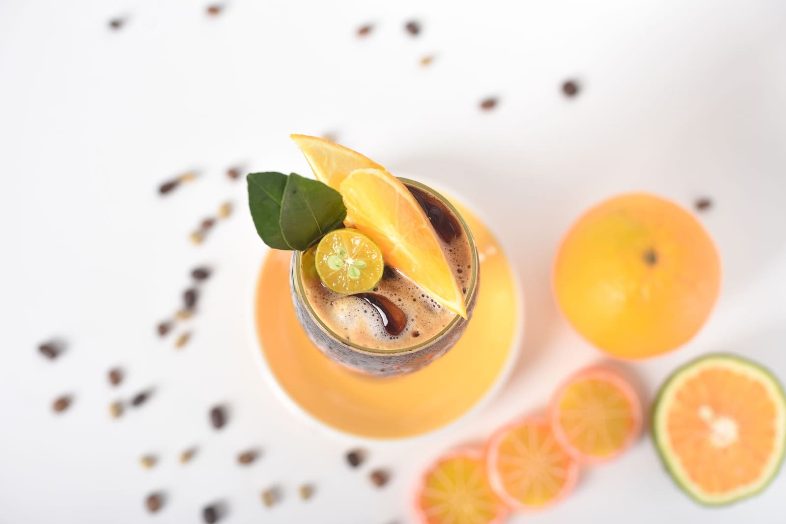 Alcoholvrije cocktail met vers fruit