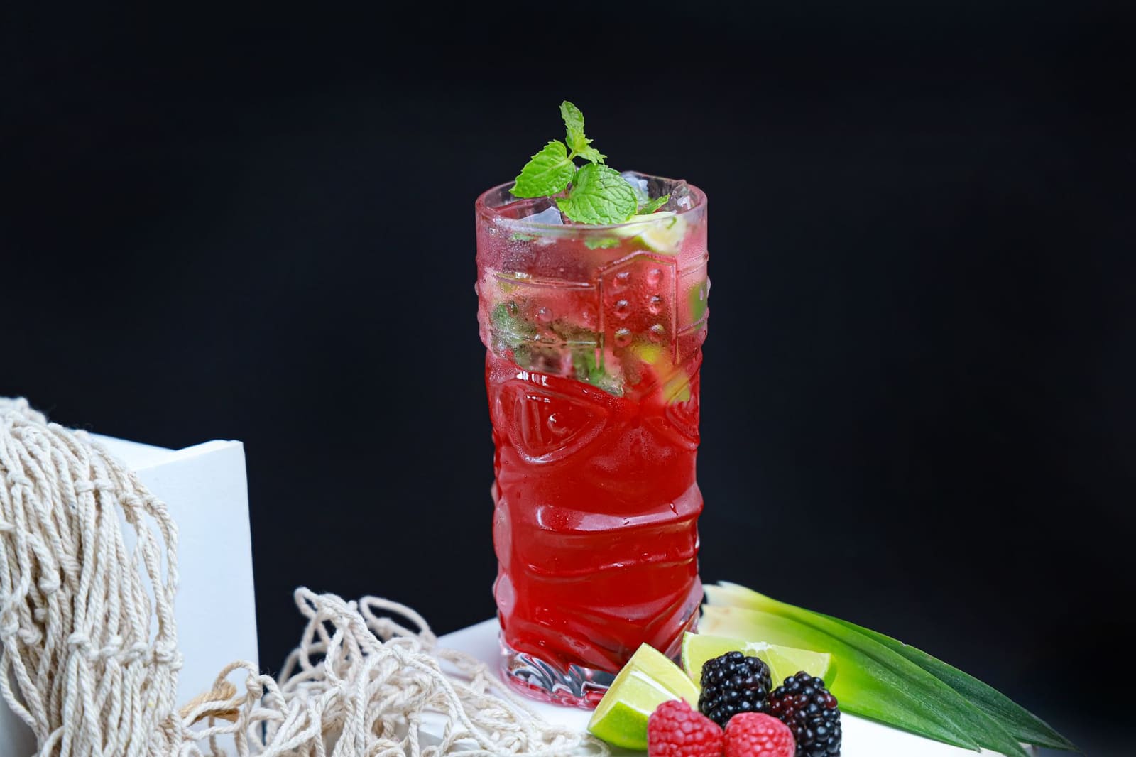 Alcoholvrije cocktail met vers fruit