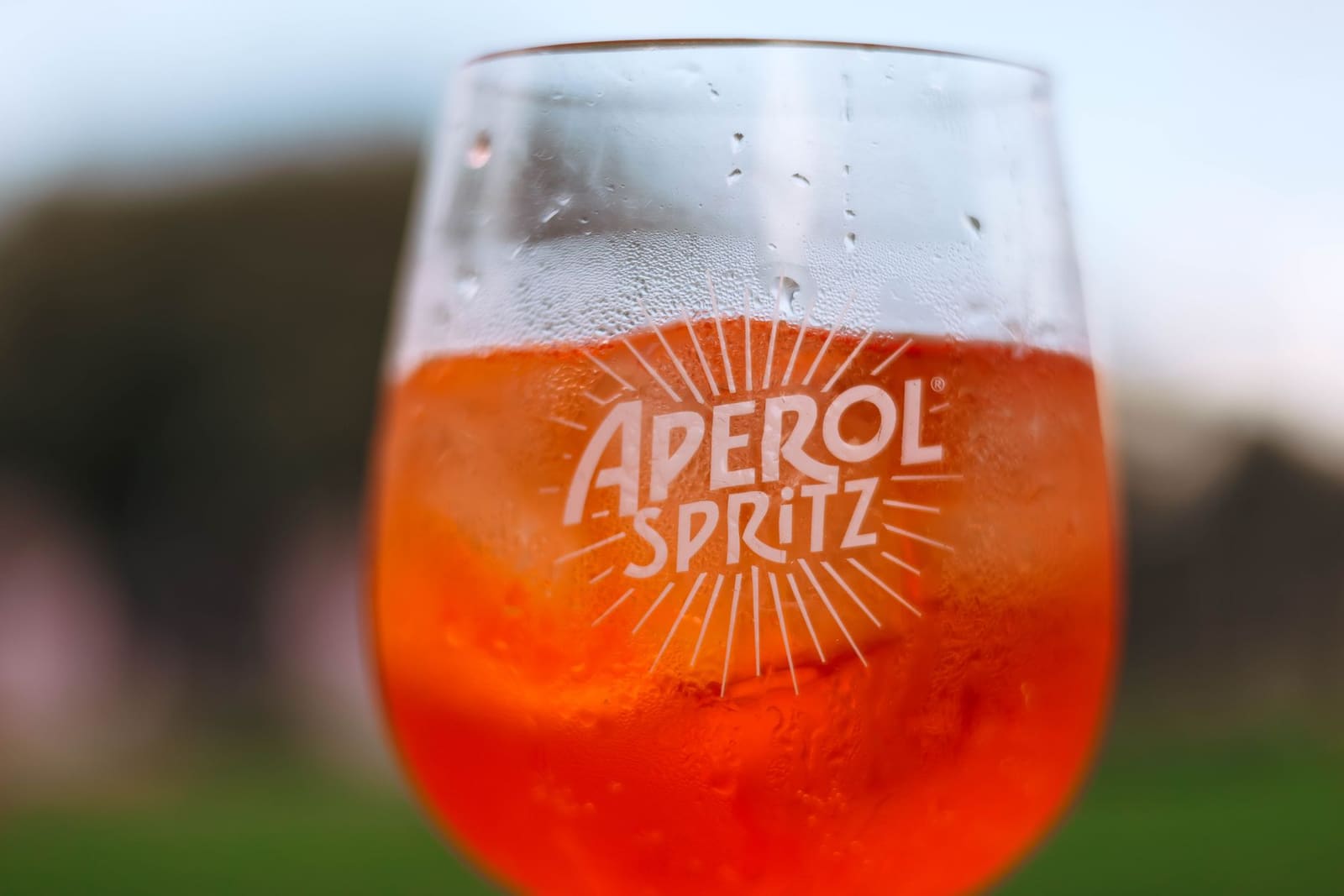 Spritz op een terras in de zon